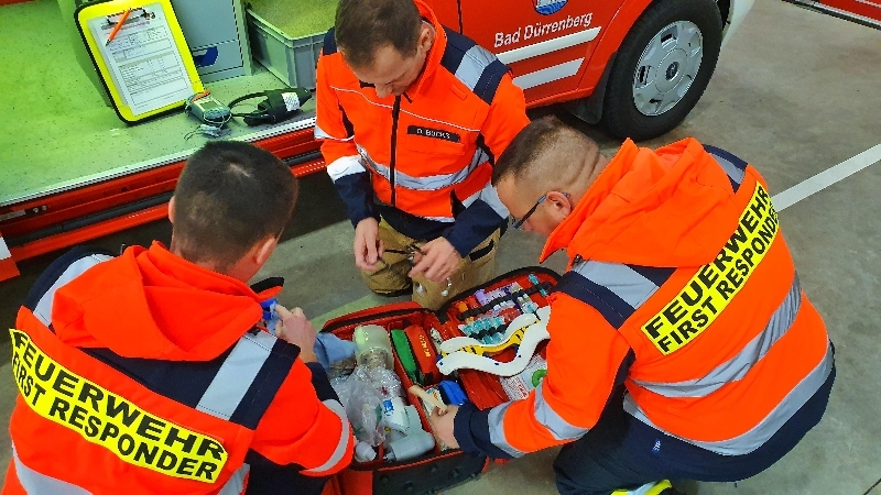 First Responder / Ersthelfer First Responder / Ersthelfer
